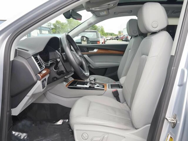 Серый Ауди Ку 5, объемом двигателя 2 л и пробегом 26 тыс. км за 20000 $, фото 6 на Automoto.ua