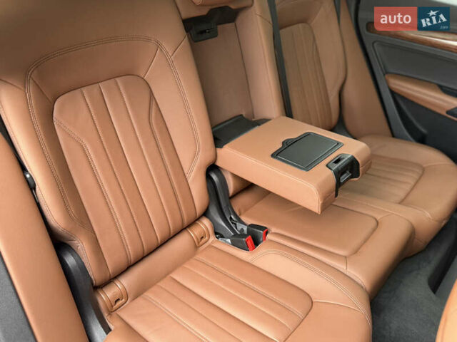 Сірий Ауді Ку 5, об'ємом двигуна 2 л та пробігом 23 тис. км за 39900 $, фото 141 на Automoto.ua