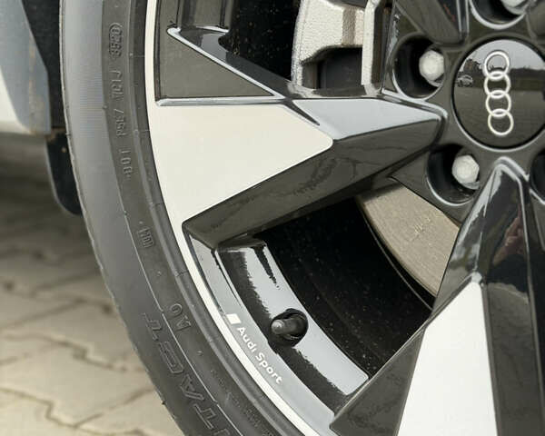 Серый Ауди Ку 5, объемом двигателя 2 л и пробегом 46 тыс. км за 33900 $, фото 16 на Automoto.ua