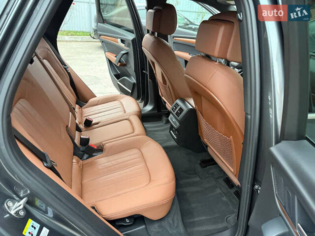 Серый Ауди Ку 5, объемом двигателя 1.98 л и пробегом 67 тыс. км за 40500 $, фото 18 на Automoto.ua