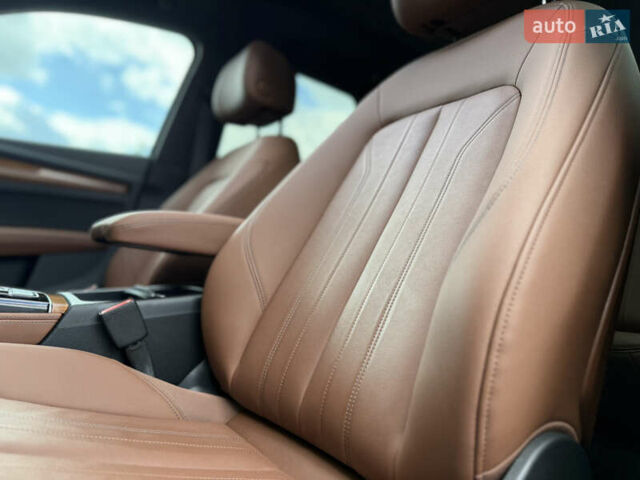 Сірий Ауді Ку 5, об'ємом двигуна 2 л та пробігом 23 тис. км за 39900 $, фото 72 на Automoto.ua