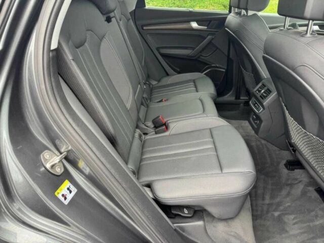 Сірий Ауді Ку 5, об'ємом двигуна 2 л та пробігом 28 тис. км за 27200 $, фото 19 на Automoto.ua