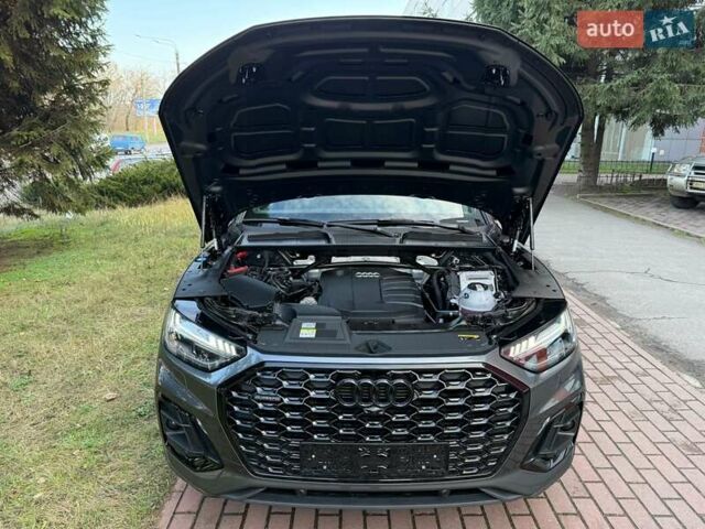 Серый Ауди Ку 5, объемом двигателя 1.97 л и пробегом 35 тыс. км за 59990 $, фото 6 на Automoto.ua