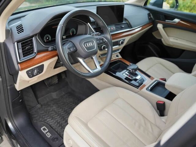 Серый Ауди Ку 5, объемом двигателя 2 л и пробегом 67 тыс. км за 27000 $, фото 22 на Automoto.ua