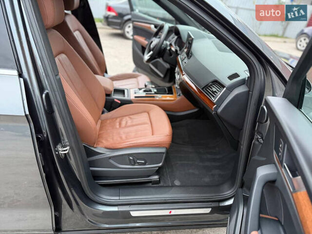 Серый Ауди Ку 5, объемом двигателя 1.98 л и пробегом 67 тыс. км за 40500 $, фото 20 на Automoto.ua