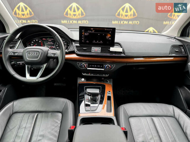 Серый Ауди Ку 5, объемом двигателя 1.98 л и пробегом 10 тыс. км за 42000 $, фото 20 на Automoto.ua