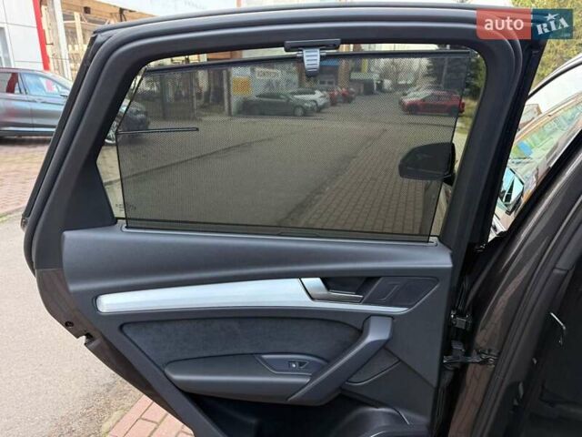 Серый Ауди Ку 5, объемом двигателя 1.97 л и пробегом 35 тыс. км за 59990 $, фото 26 на Automoto.ua