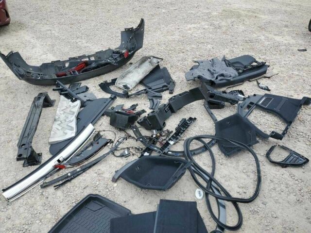 Серый Ауди Ку 5, объемом двигателя 2 л и пробегом 59 тыс. км за 19000 $, фото 12 на Automoto.ua