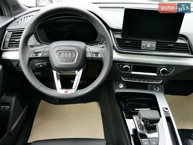 Сірий Ауді Ку 5, об'ємом двигуна 2 л та пробігом 19 тис. км за 62500 $, фото 6 на Automoto.ua