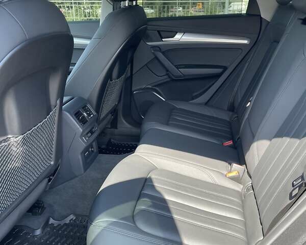 Ауди Ку 5 2022 в Киеве на Automoto.ua Серый Ауди Ку 5, объемом двигателя 1.97 л и пробегом 30 тыс. км за 55500 $, фото 13 на Automoto.ua