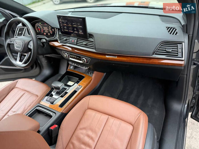 Серый Ауди Ку 5, объемом двигателя 1.98 л и пробегом 67 тыс. км за 40500 $, фото 21 на Automoto.ua