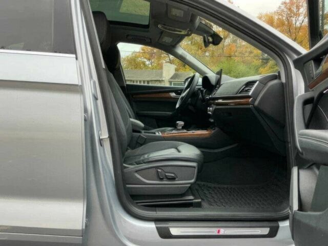 Сірий Ауді Ку 5, об'ємом двигуна 2 л та пробігом 22 тис. км за 37000 $, фото 7 на Automoto.ua