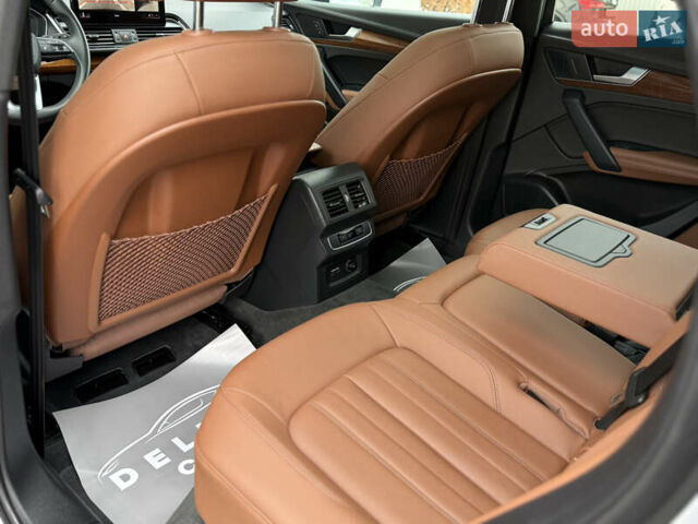 Сірий Ауді Ку 5, об'ємом двигуна 2 л та пробігом 23 тис. км за 39900 $, фото 144 на Automoto.ua