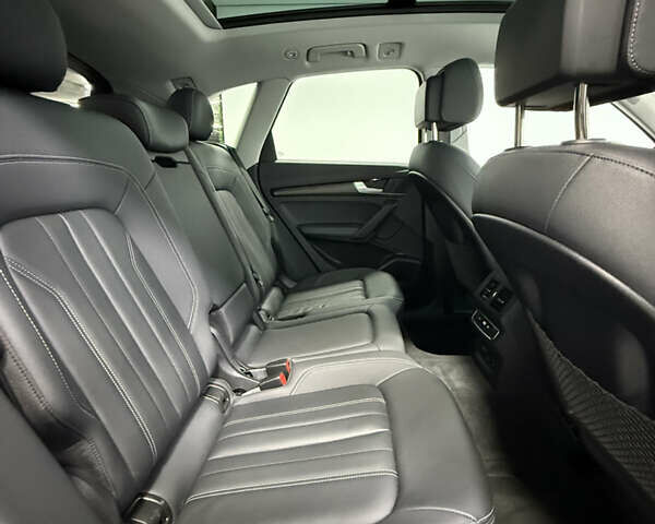 Серый Ауди Ку 5, объемом двигателя 1.98 л и пробегом 39 тыс. км за 44900 $, фото 28 на Automoto.ua