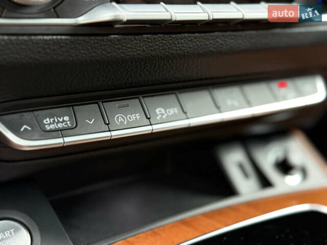 Сірий Ауді Ку 5, об'ємом двигуна 2 л та пробігом 23 тис. км за 39900 $, фото 117 на Automoto.ua