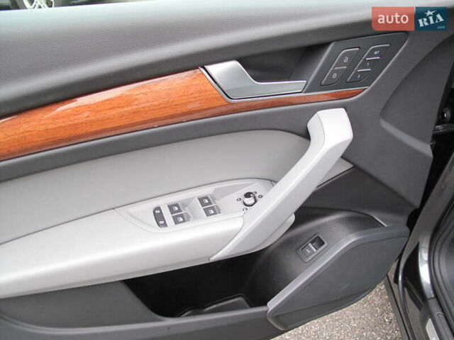 Серый Ауди Ку 5, объемом двигателя 1.98 л и пробегом 22 тыс. км за 44500 $, фото 30 на Automoto.ua