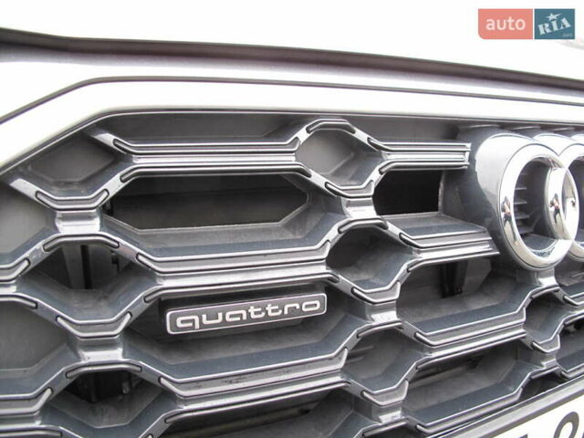 Серый Ауди Ку 5, объемом двигателя 1.98 л и пробегом 22 тыс. км за 44500 $, фото 3 на Automoto.ua