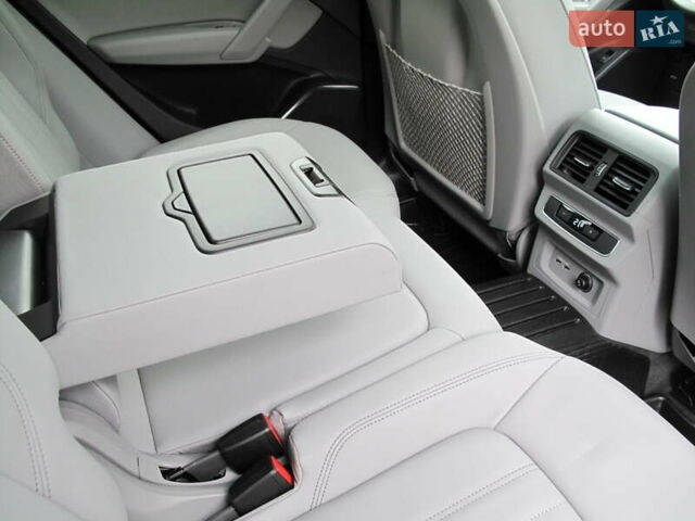 Серый Ауди Ку 5, объемом двигателя 1.98 л и пробегом 22 тыс. км за 44500 $, фото 106 на Automoto.ua