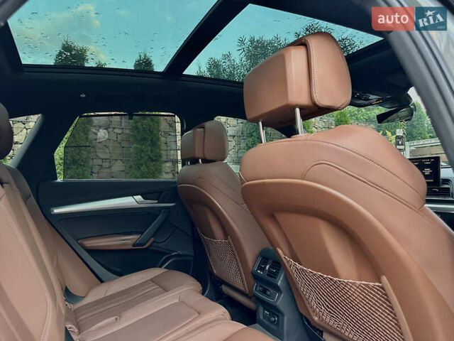 Серый Ауди Ку 5, объемом двигателя 2 л и пробегом 18 тыс. км за 36999 $, фото 84 на Automoto.ua