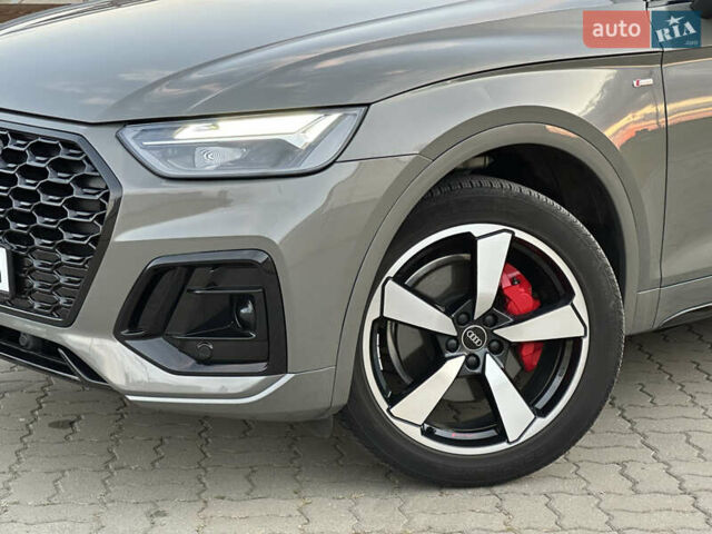 Серый Ауди Ку 5, объемом двигателя 2 л и пробегом 18 тыс. км за 36999 $, фото 6 на Automoto.ua