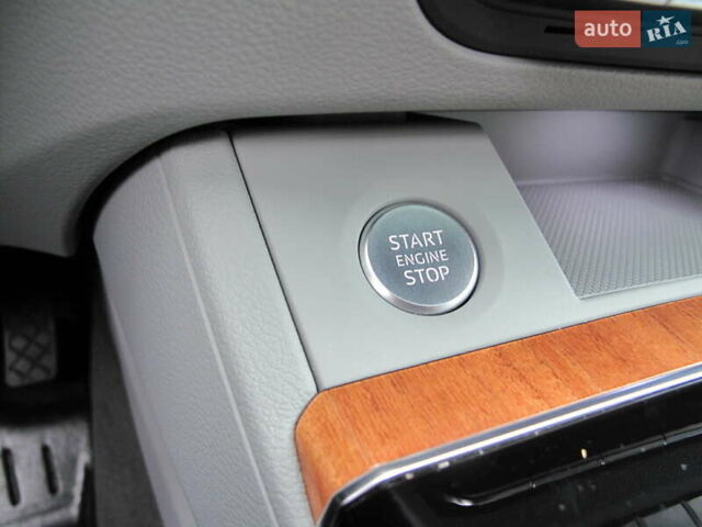 Серый Ауди Ку 5, объемом двигателя 1.98 л и пробегом 22 тыс. км за 44500 $, фото 131 на Automoto.ua