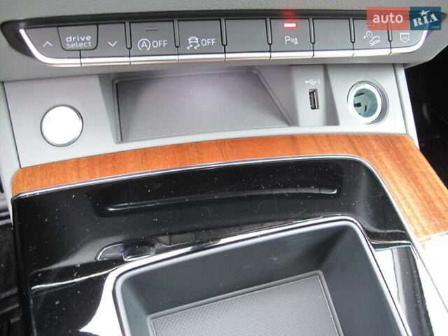 Серый Ауди Ку 5, объемом двигателя 1.98 л и пробегом 22 тыс. км за 44500 $, фото 130 на Automoto.ua