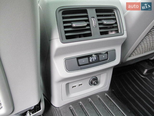 Серый Ауди Ку 5, объемом двигателя 1.98 л и пробегом 22 тыс. км за 44500 $, фото 64 на Automoto.ua