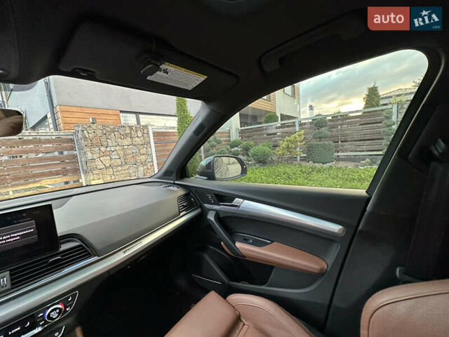 Серый Ауди Ку 5, объемом двигателя 2 л и пробегом 18 тыс. км за 36999 $, фото 64 на Automoto.ua