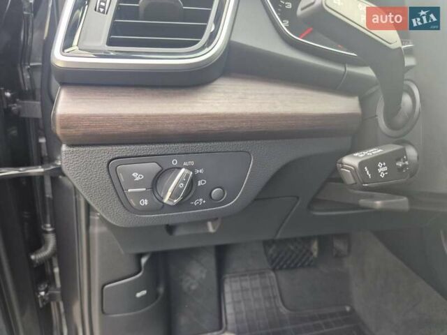 Серый Ауди Ку 5, объемом двигателя 0 л и пробегом 54 тыс. км за 34900 $, фото 24 на Automoto.ua