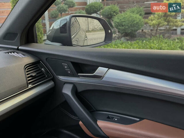 Серый Ауди Ку 5, объемом двигателя 2 л и пробегом 18 тыс. км за 36999 $, фото 65 на Automoto.ua