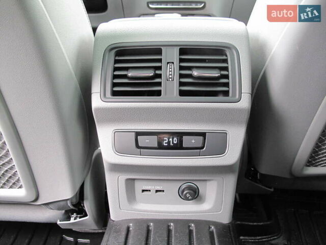 Серый Ауди Ку 5, объемом двигателя 1.98 л и пробегом 22 тыс. км за 44500 $, фото 58 на Automoto.ua