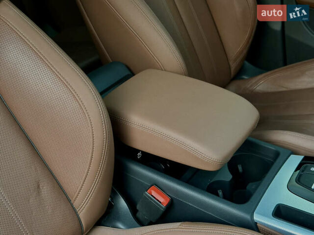 Серый Ауди Ку 5, объемом двигателя 2 л и пробегом 18 тыс. км за 36999 $, фото 92 на Automoto.ua