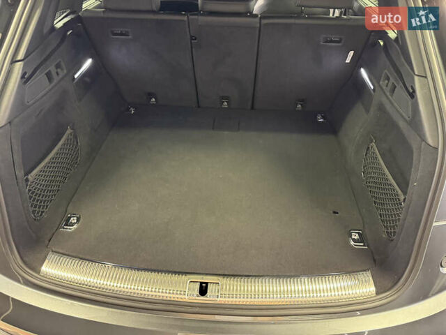 Сірий Ауді Ку 5, об'ємом двигуна 1.98 л та пробігом 1 тис. км за 59500 $, фото 34 на Automoto.ua