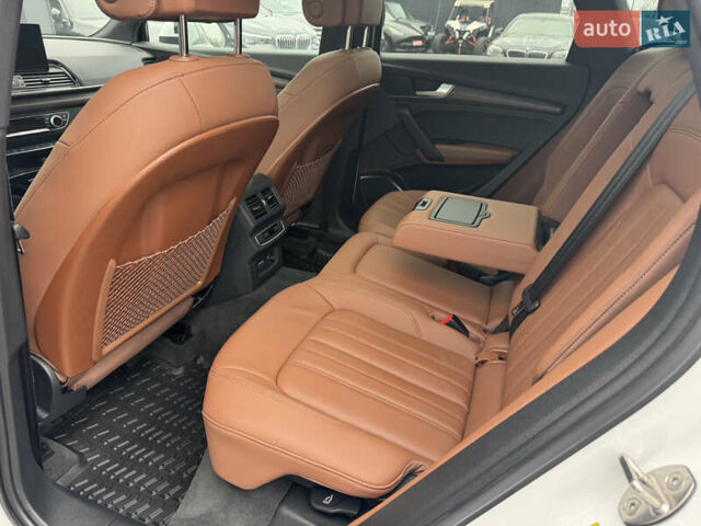 Серый Ауди Ку 5, объемом двигателя 2 л и пробегом 25 тыс. км за 38500 $, фото 16 на Automoto.ua