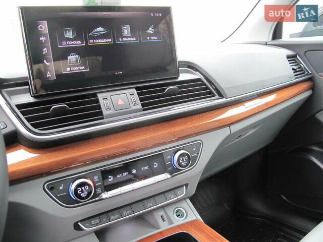 Серый Ауди Ку 5, объемом двигателя 1.98 л и пробегом 22 тыс. км за 44500 $, фото 125 на Automoto.ua