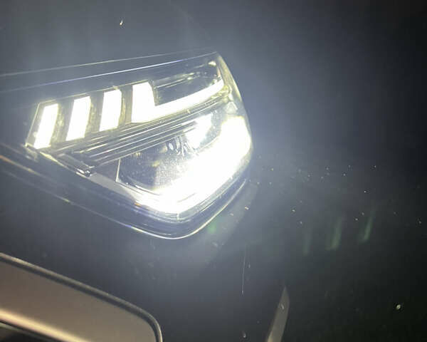 Сірий Ауді Ку 5, об'ємом двигуна 2 л та пробігом 20 тис. км за 44300 $, фото 31 на Automoto.ua