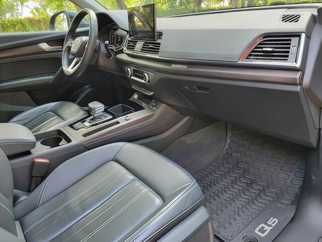 Ауди Ку 5 2023 в Черновцах на Automoto.ua Серый Ауди Ку 5, объемом двигателя 2 л и пробегом 15 тыс. км за 21300 $, фото 9 на Automoto.ua