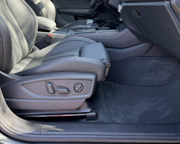 Сірий Ауді Ку 5, об'ємом двигуна 1.98 л та пробігом 9 тис. км за 55600 $, фото 23 на Automoto.ua