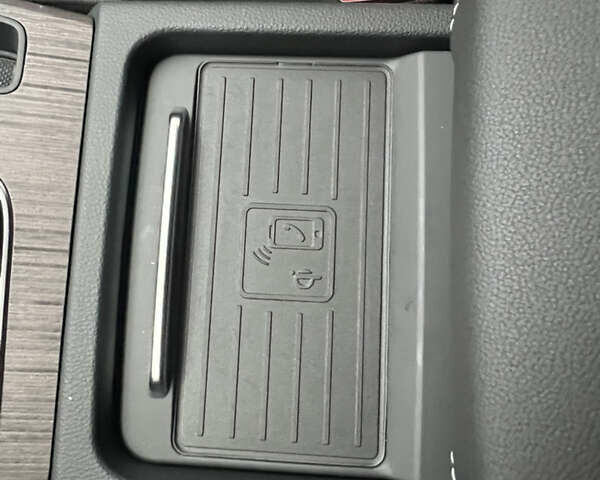 Сірий Ауді Ку 5, об'ємом двигуна 2 л та пробігом 20 тис. км за 44300 $, фото 35 на Automoto.ua