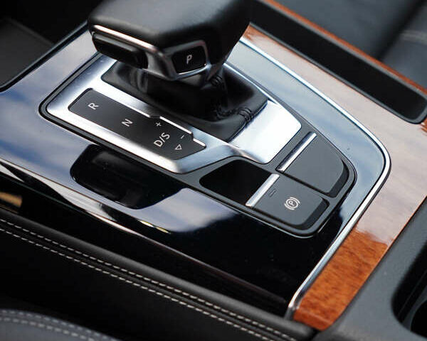 Серый Ауди Ку 5, объемом двигателя 1.98 л и пробегом 71 тыс. км за 34999 $, фото 20 на Automoto.ua