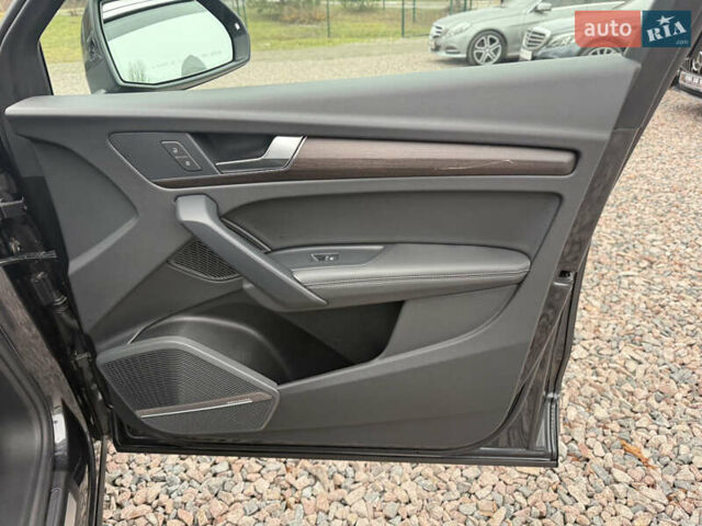 Серый Ауди Ку 5, объемом двигателя 1.98 л и пробегом 31 тыс. км за 35999 $, фото 30 на Automoto.ua