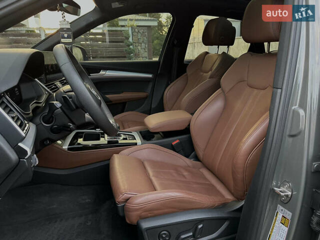 Серый Ауди Ку 5, объемом двигателя 2 л и пробегом 18 тыс. км за 36999 $, фото 48 на Automoto.ua