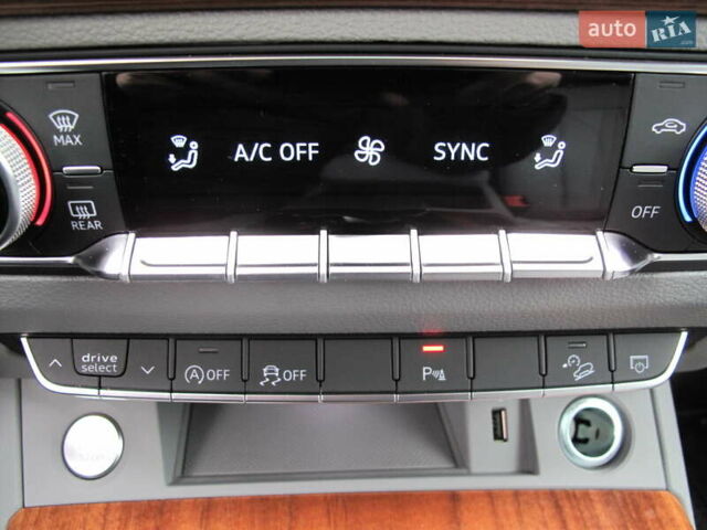 Серый Ауди Ку 5, объемом двигателя 1.98 л и пробегом 22 тыс. км за 44500 $, фото 134 на Automoto.ua