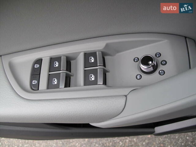 Серый Ауди Ку 5, объемом двигателя 1.98 л и пробегом 22 тыс. км за 44500 $, фото 32 на Automoto.ua