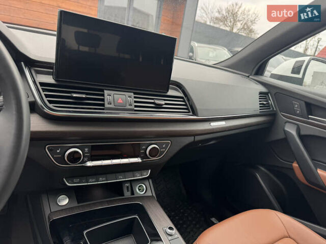 Серый Ауди Ку 5, объемом двигателя 2 л и пробегом 25 тыс. км за 38500 $, фото 10 на Automoto.ua