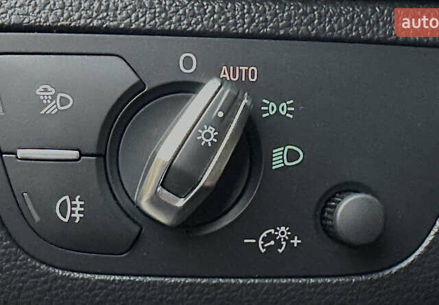 Серый Ауди Ку 5, объемом двигателя 2 л и пробегом 18 тыс. км за 36999 $, фото 52 на Automoto.ua