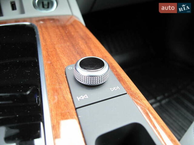 Серый Ауди Ку 5, объемом двигателя 1.98 л и пробегом 22 тыс. км за 44500 $, фото 145 на Automoto.ua