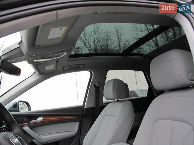 Серый Ауди Ку 5, объемом двигателя 1.98 л и пробегом 22 тыс. км за 44500 $, фото 46 на Automoto.ua