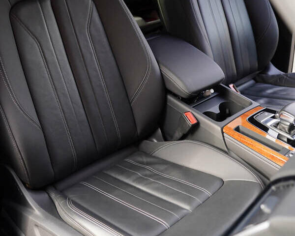 Серый Ауди Ку 5, объемом двигателя 1.98 л и пробегом 71 тыс. км за 34999 $, фото 27 на Automoto.ua