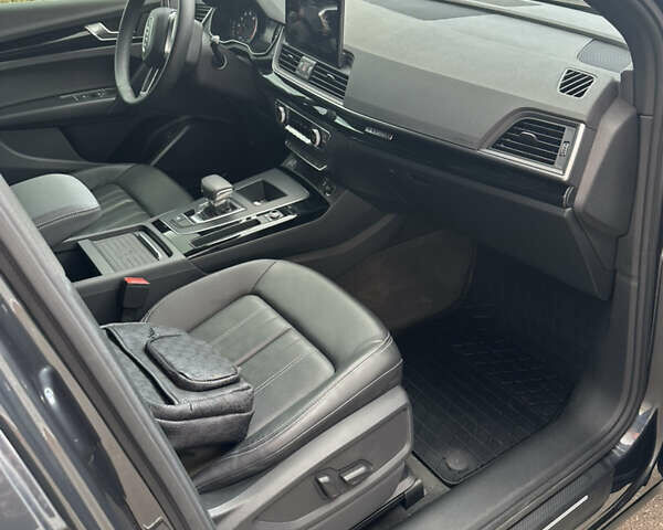 Ауди Ку 5 2023 в Харькове на Automoto.ua Серый Ауди Ку 5, объемом двигателя 1.98 л и пробегом 35 тыс. км за 36700 $, фото 18 на Automoto.ua